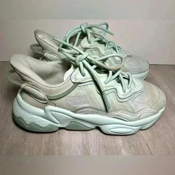 Womens Adidas Originals Ozweego Dash Green Athletic Shoes Size 5 GZ2788 - Picture 7 of 10